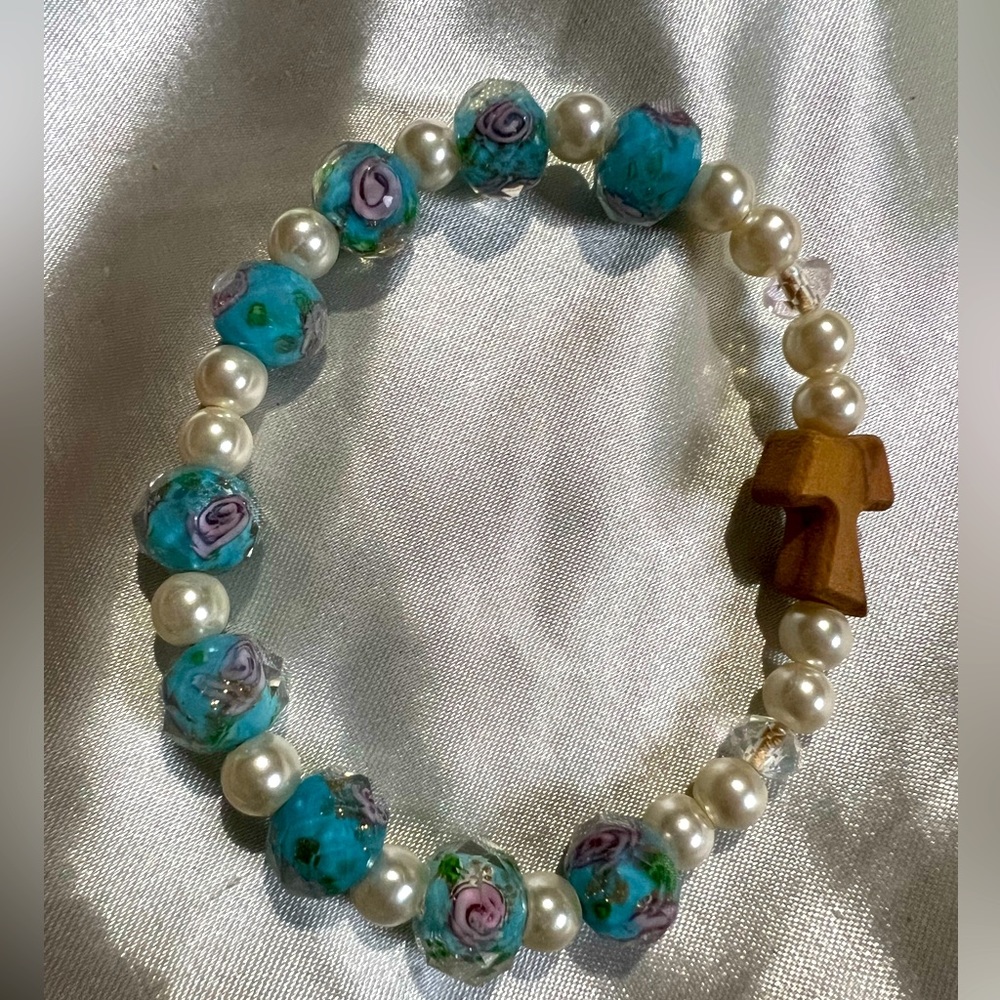 Pearl and glass bead bracelet